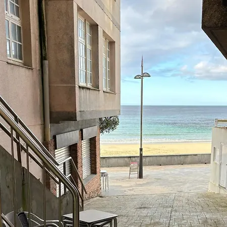 En La Playa De Bergantinos Malpica